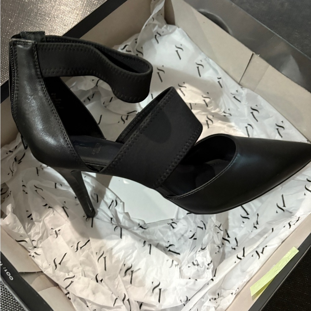 Simply Vera Vera Wang Black Women's Heels